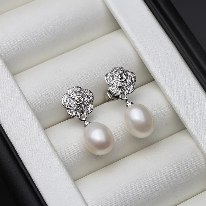 Vintage-Ohrringe mit silberner Blume und Perlen für Damen – Romantischer, eleganter Schmuck