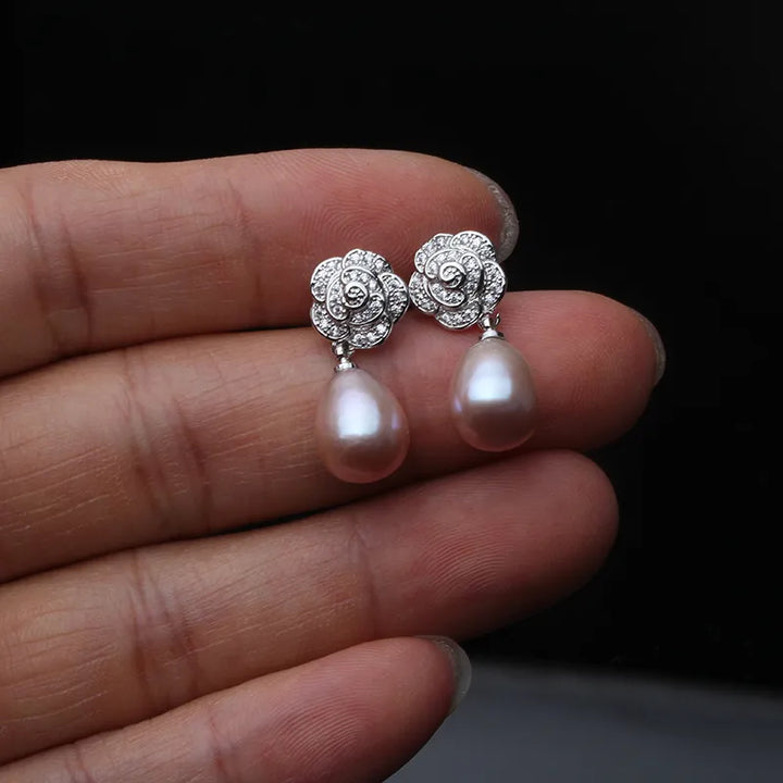 Vintage-Ohrringe mit silberner Blume und Perlen für Damen – Romantischer, eleganter Schmuck