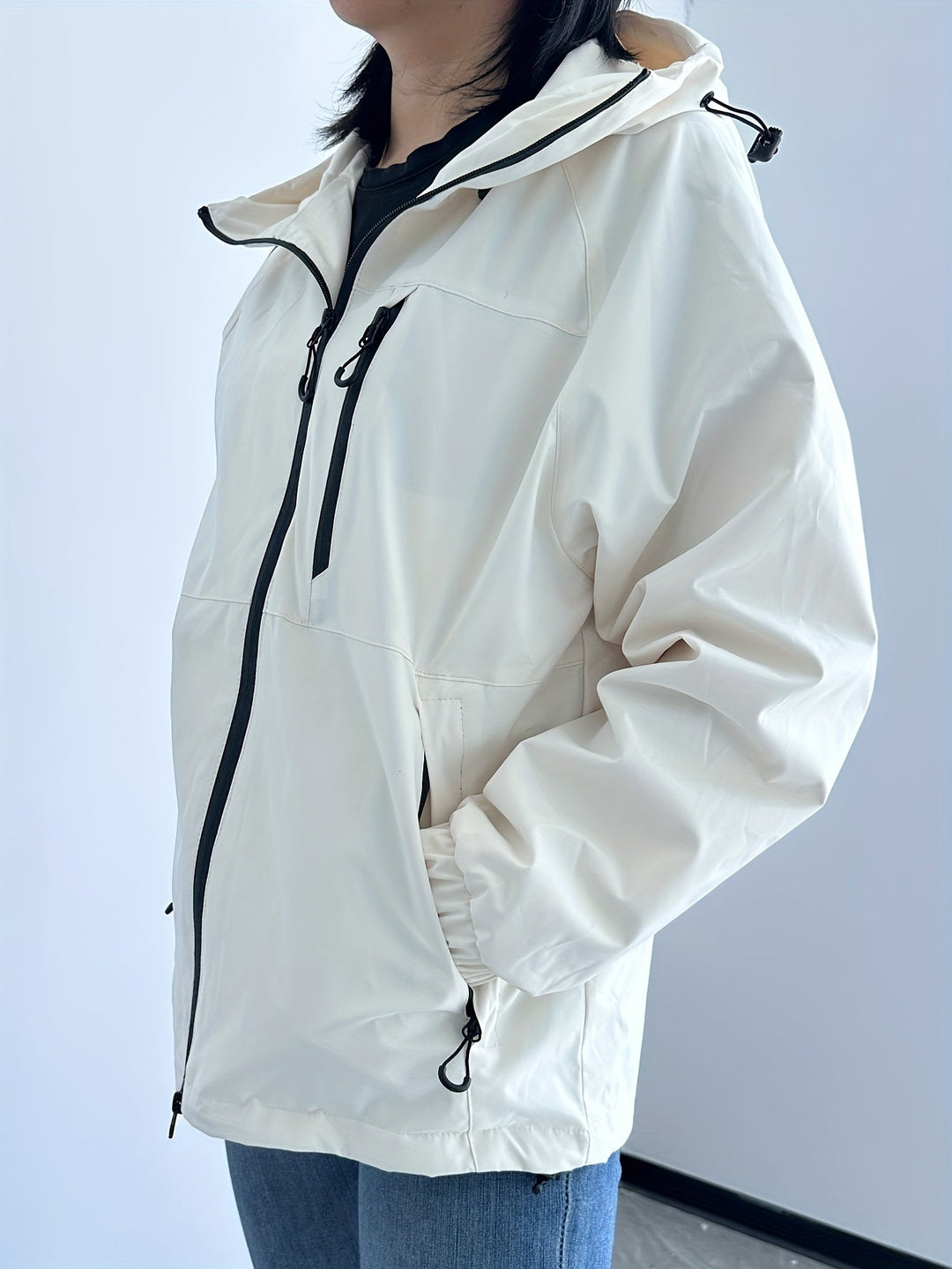 Winddichte Regenjacke mit Kapuze für Damen – Stilvoller Schutz für jedes Wetter 4