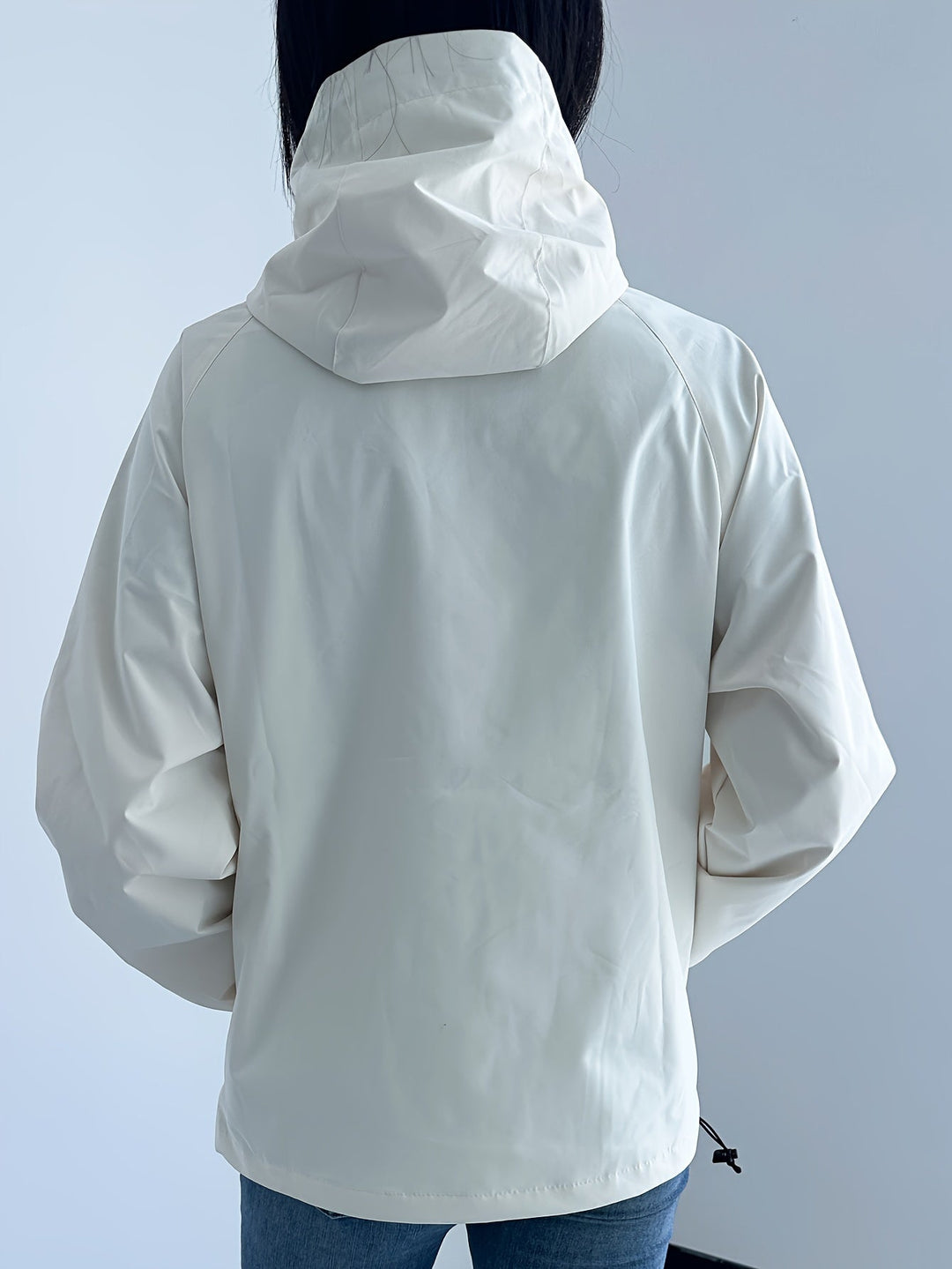 Winddichte Regenjacke mit Kapuze für Damen – Stilvoller Schutz für jedes Wetter 6