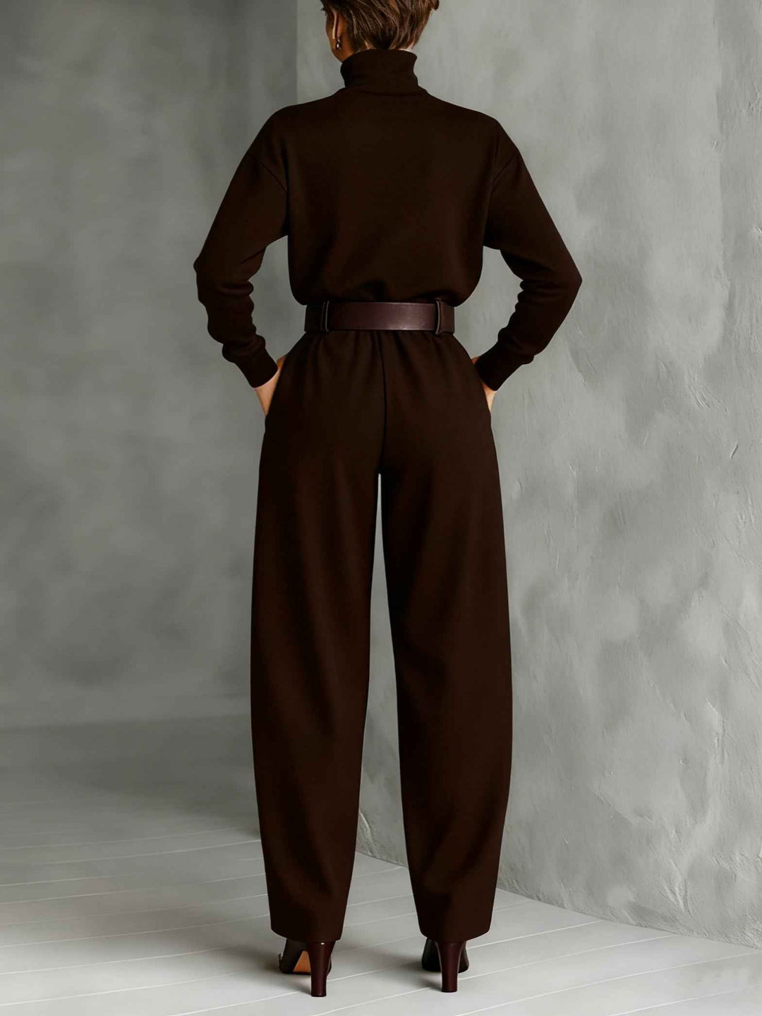 Ganz in Schwarz Rollkragen-Langarm-Top und Hose mit geradem Bein - 2-teiliges Set (inkl. Gürtel)