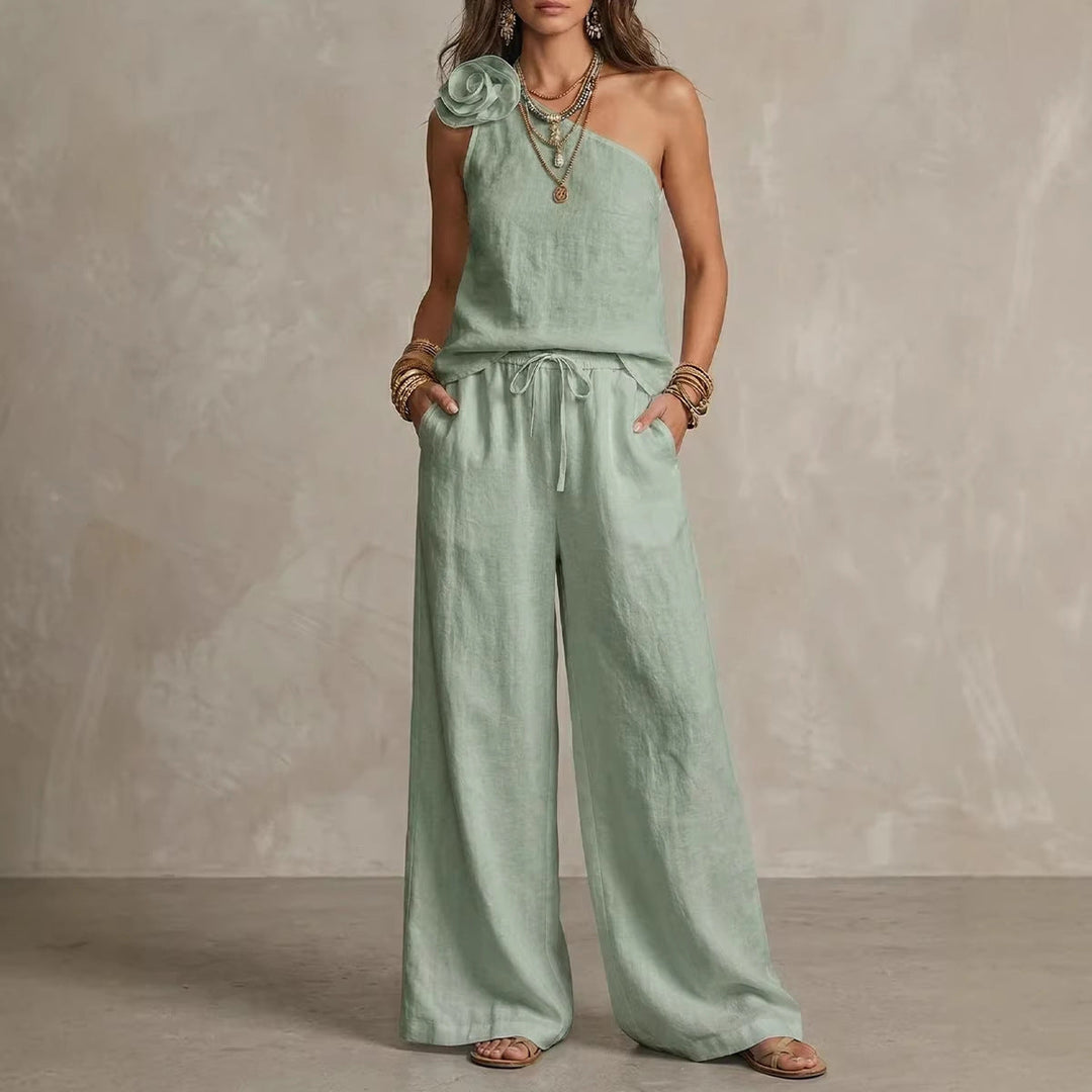 Zweifarbiges Leinen-Set: Ärmellose Bluse & Hose