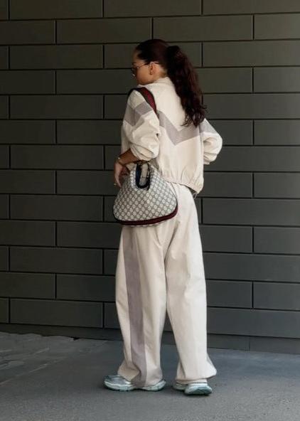 Damen Neutralfarbiges Lockeres Trainingsanzug Set – Lässiges Lounge Outfit
