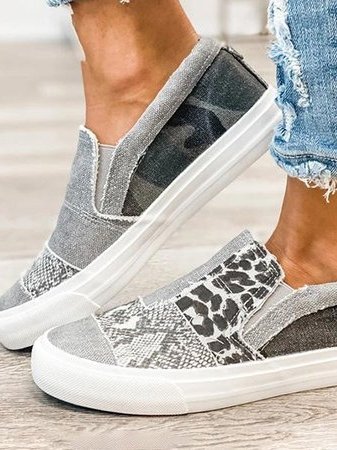 DamenTurnschuhe aus Leder mit Animalprint