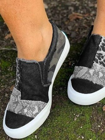 DamenTurnschuhe aus Leder mit Animalprint