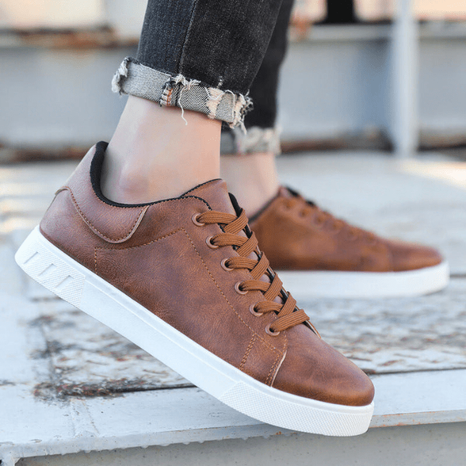 Herren Sneaker In Schwarz Aus Kunstleder