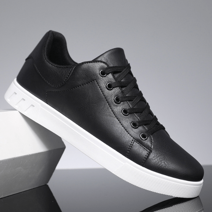 Herren Sneaker In Schwarz Aus Kunstleder