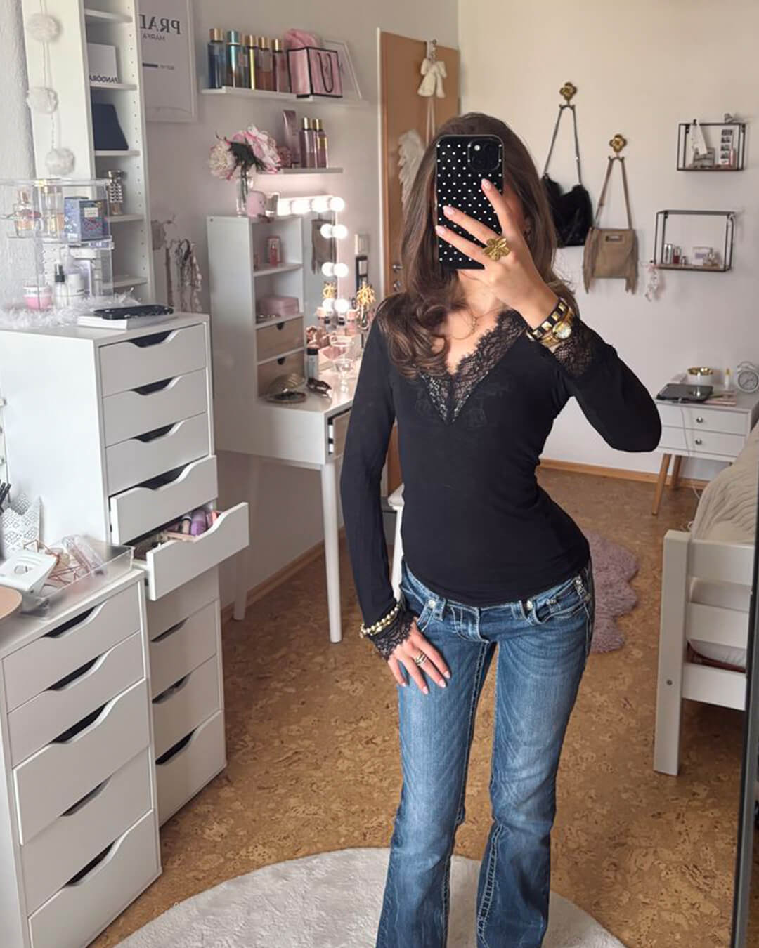 Aurora V-Ausschnitt Spitzenoberteil